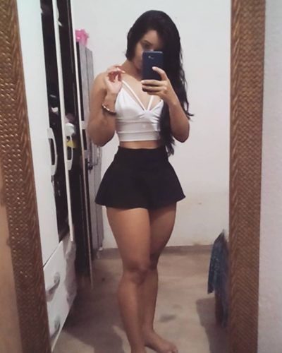 mersin-escort-hobileri-olan-bayan